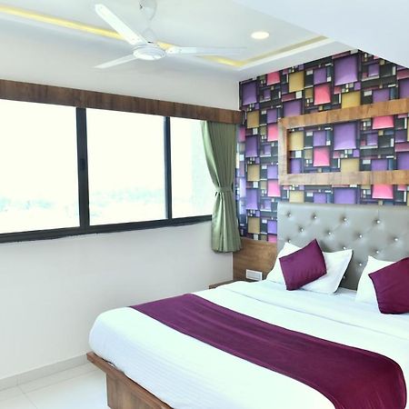 Hotel Royal King By Sky Stays Ахмедабад Екстериор снимка