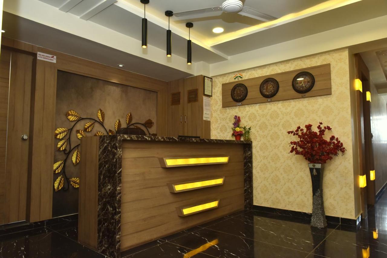 Hotel Royal King By Sky Stays Ахмедабад Екстериор снимка